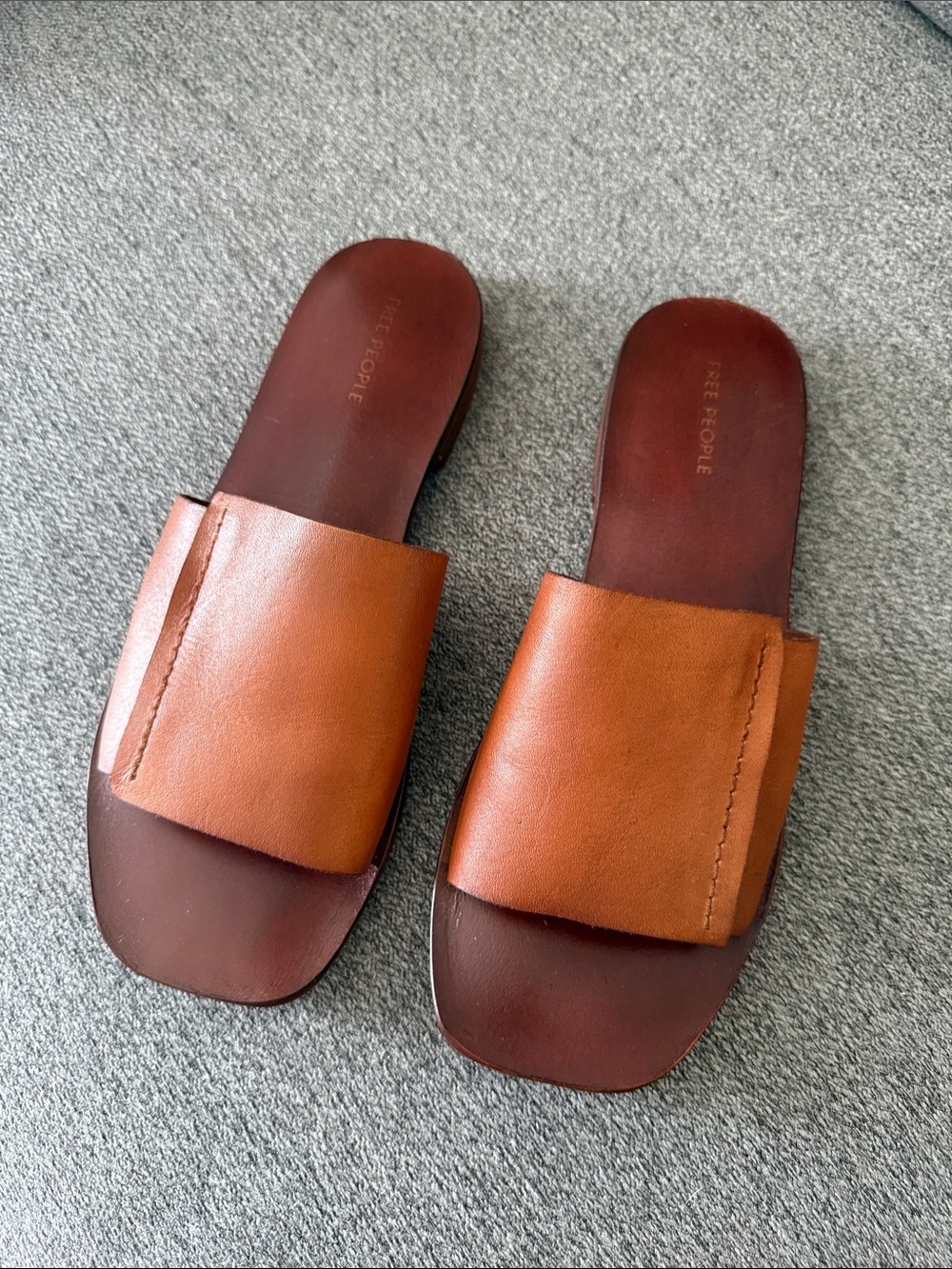 Free People women’s Brown Leather Slide Sandals NWOT